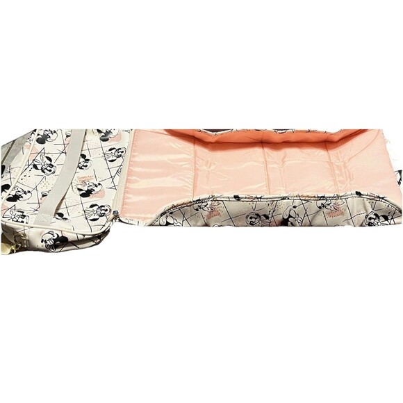 Petunia Pickle Bottom Disney Companion Diaper Clutch In Shimmery Minnie Mouse - Picture 4 of 16